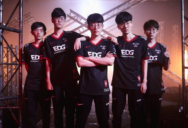 胡里奥被媒 胡里奥被媒