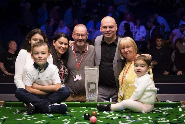 迹清晰可见 迹清晰可见