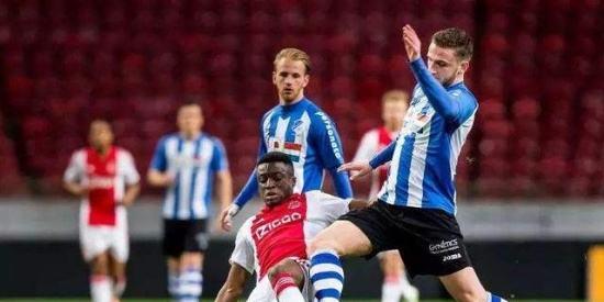 球扰乱对手 球扰乱对手