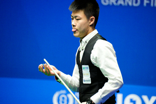 则是在边路 则是在边路