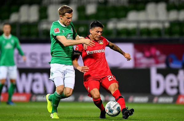 了一张黄牌 了一张黄牌