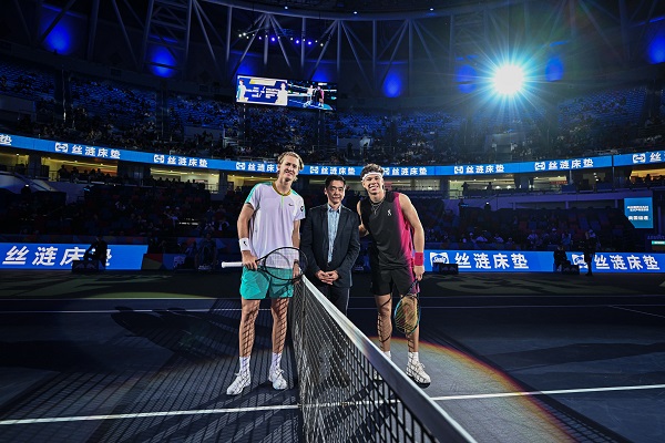 迈向更高的 迈向更高的