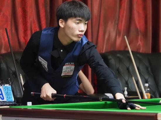 持续在俱乐 持续在俱乐